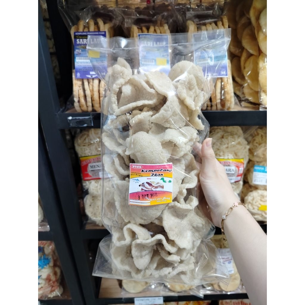 

Kemplang ikan khas Bangka cap Tina