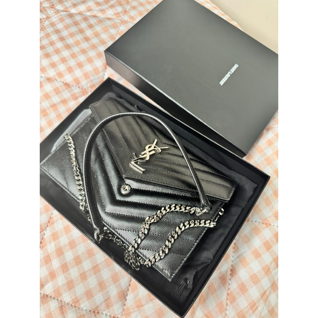 YSL YVES SAINT LAURENT WOC 2024 SIZE 19 SHW lengkap