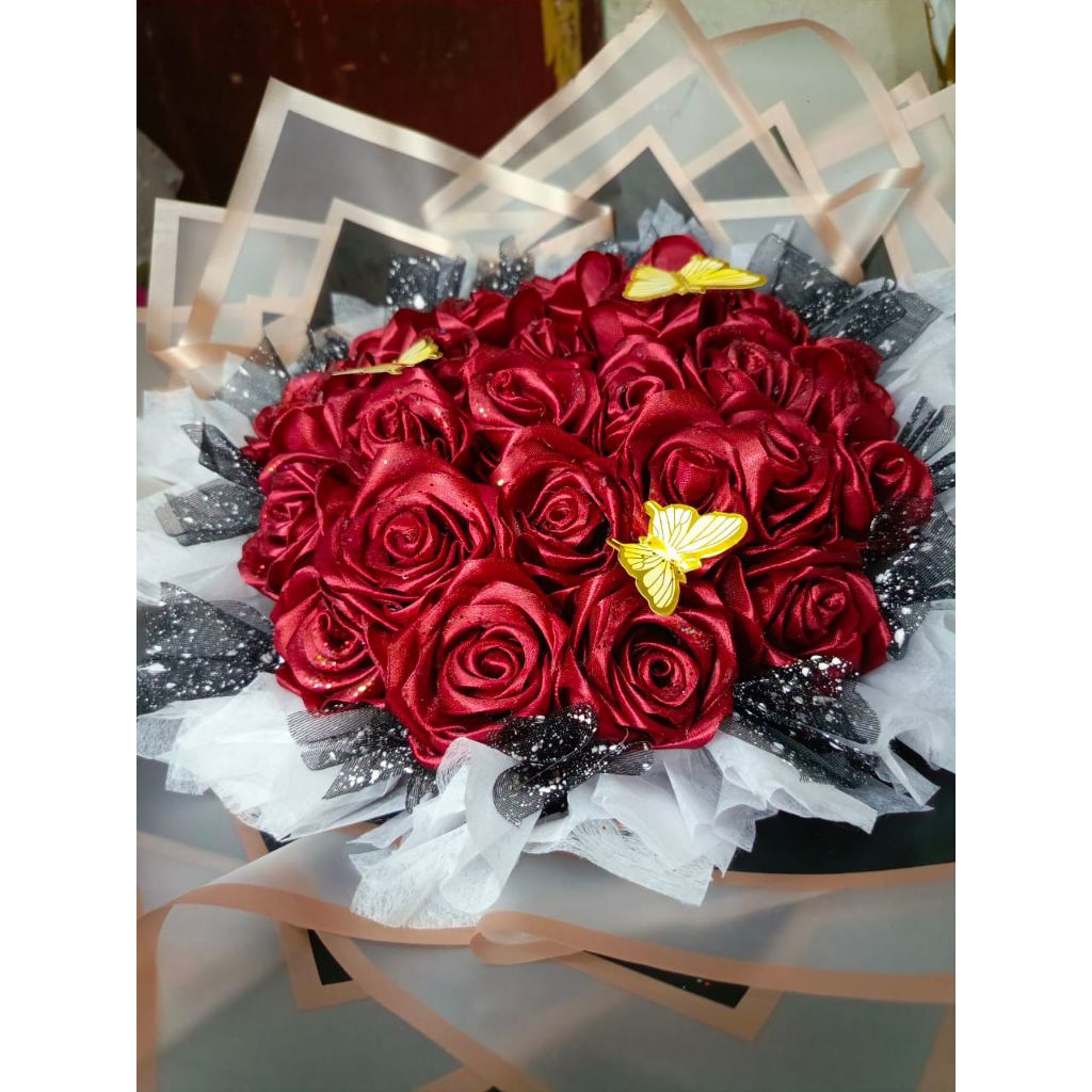 

Buket bunga pita satin