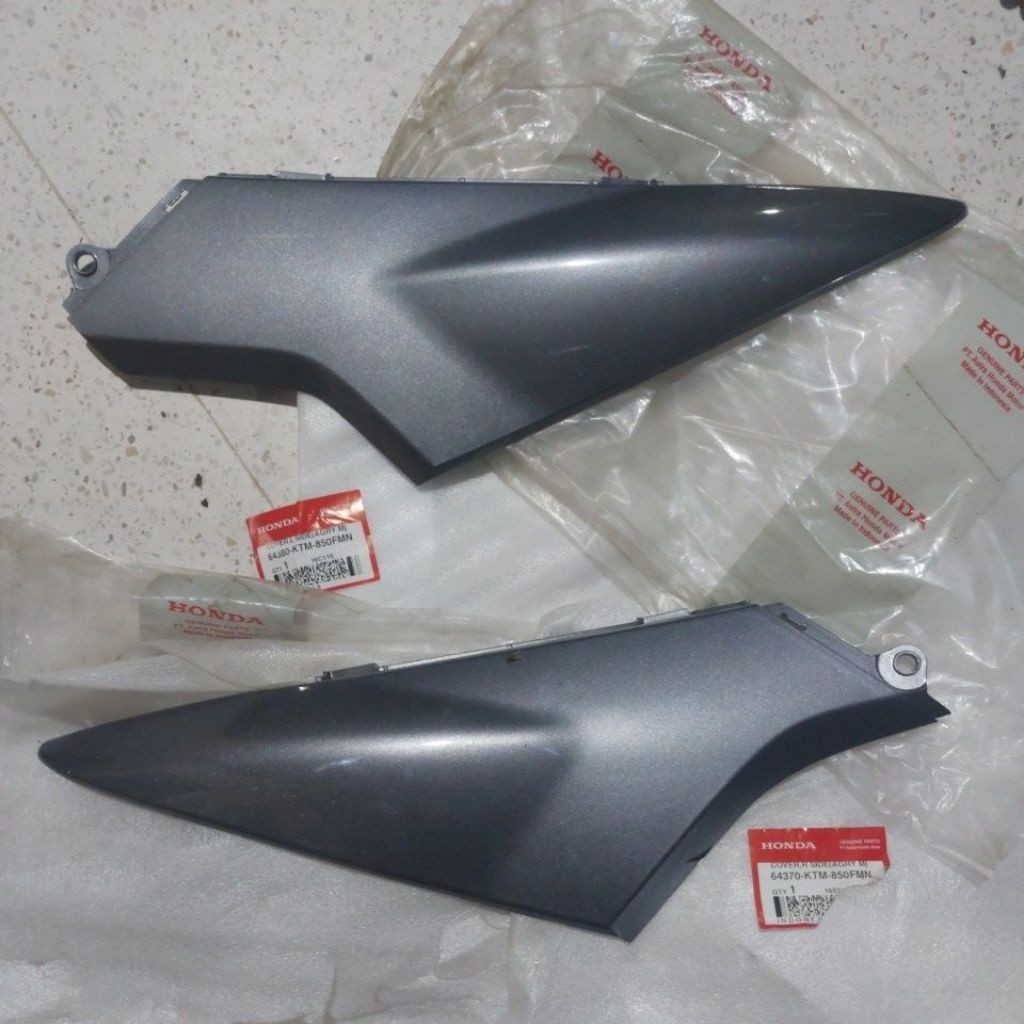 cover sambungan body kecil supra x125 lama batman gray grey abu abu roko set original 64370-KTM-850F