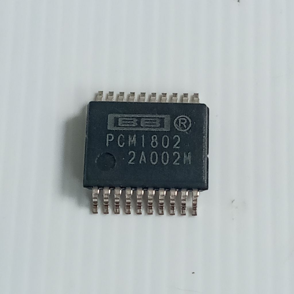 ic PCM1802  PCM 1802