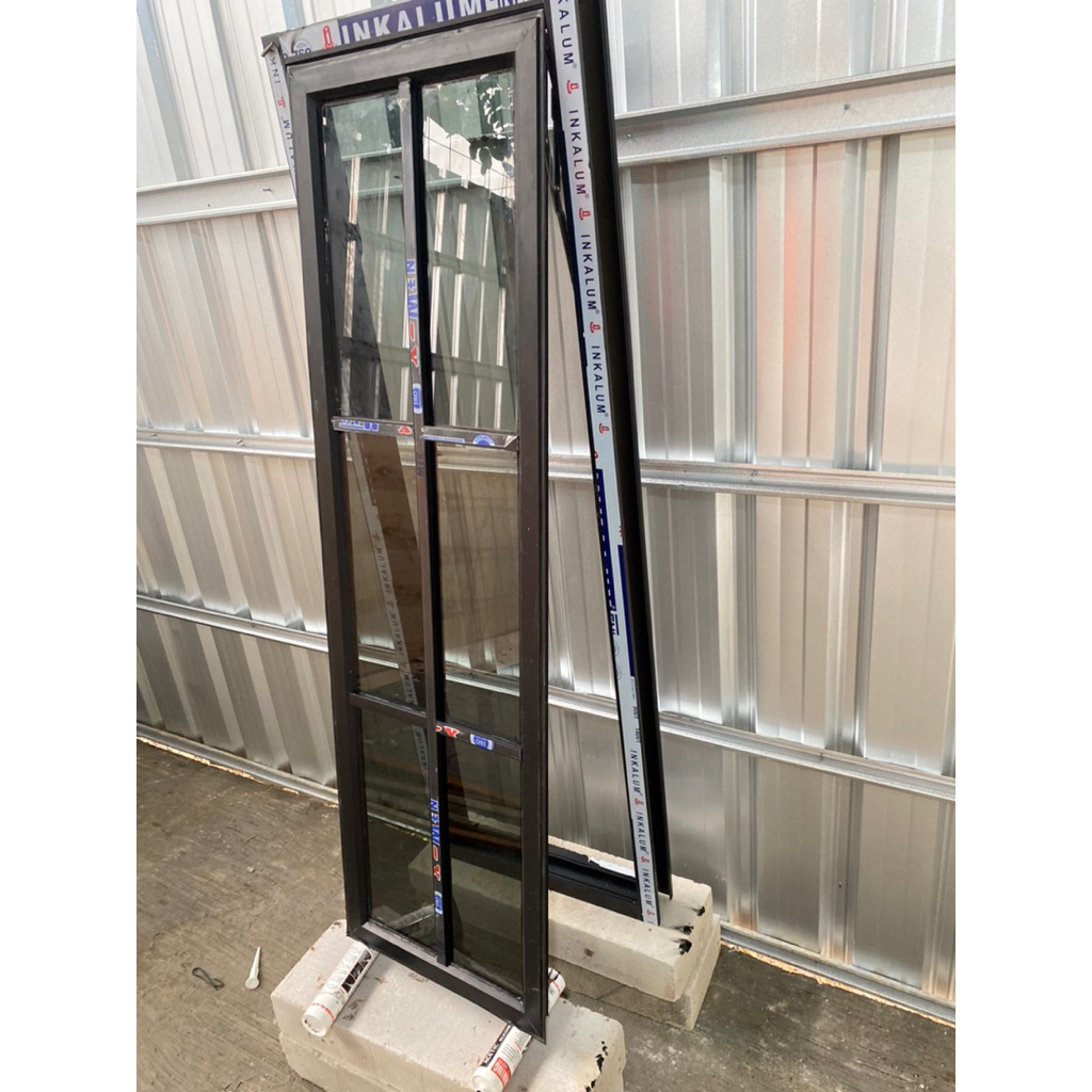 Jendela Kusen Aluminium L40xT160 Model Ornamen 3inci Kaca 5mm Tersedia Warna Putih Hitam Coklat Leng