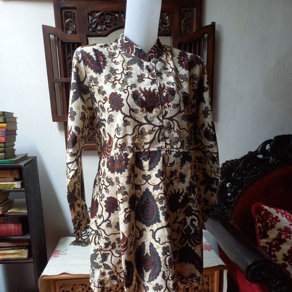 Blouse Batik Wanita model Baby Doll Rempel lipit  motif ayam khas  batik Jogjaan.