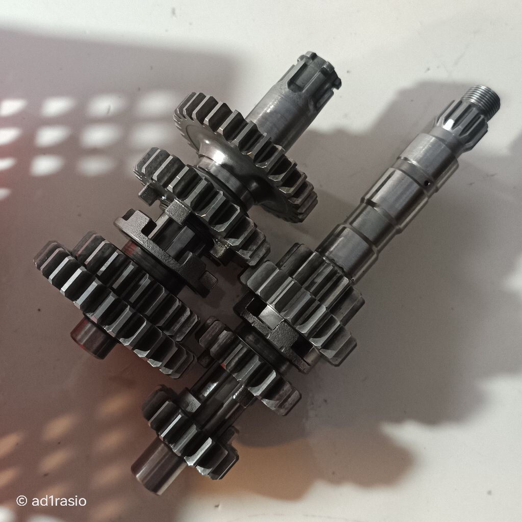 Rasio Racing Vega ZR - Rasio racing Jupiter Robot - Z1