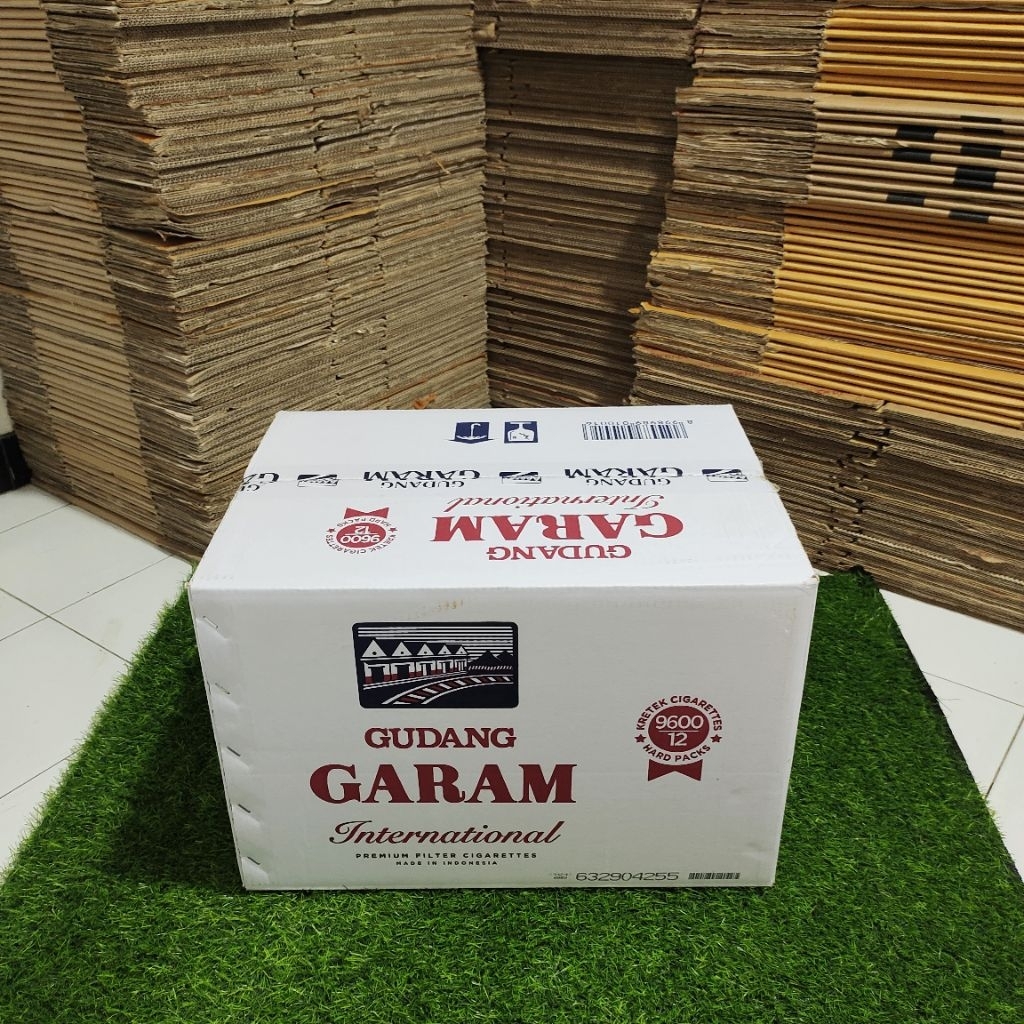 

KARDUS BESAR WARNA PUTIH