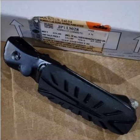 FOOT STEP KTM DUKE RC 200 250 390 FOOT STEP ASSEMBLY RIDER RH KTM ORIGINAL