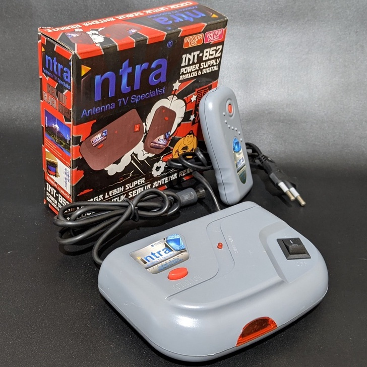 Boster Antena TV analog  dan digital Intra 852/Power supply analog dan digital antena TV intra 852