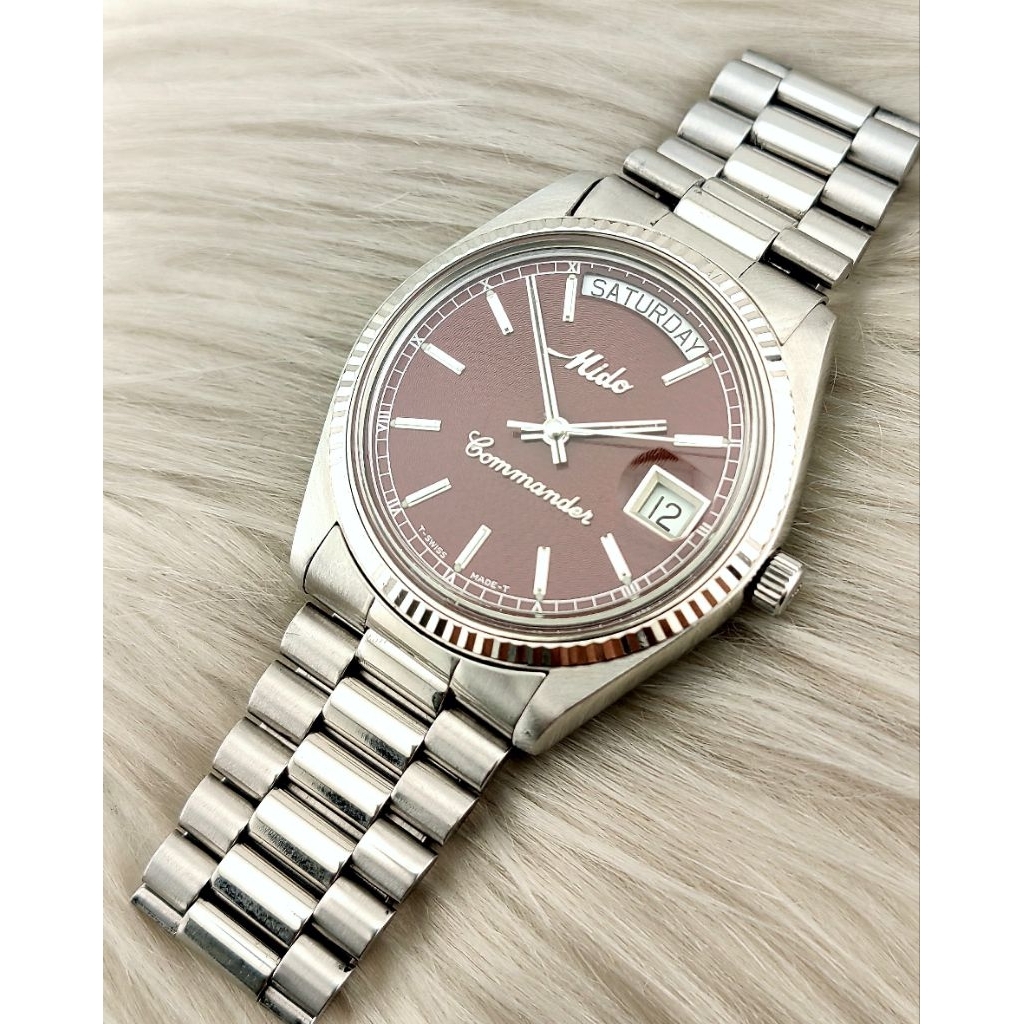 MIDO COMMANDER AUTOMATIC RED DIAL
