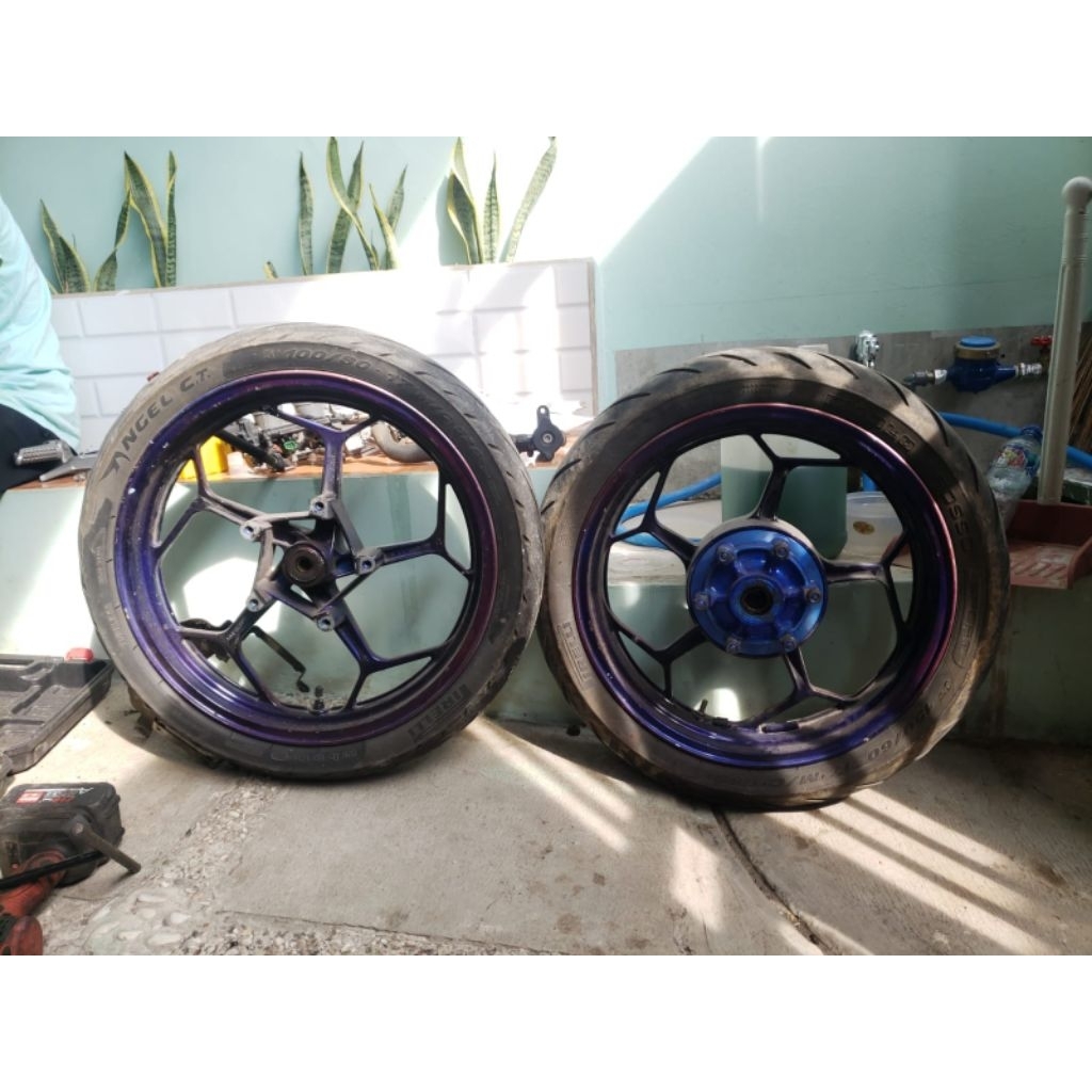 velg depan belakang Ninja 250 Fi original set nap gear dan ban