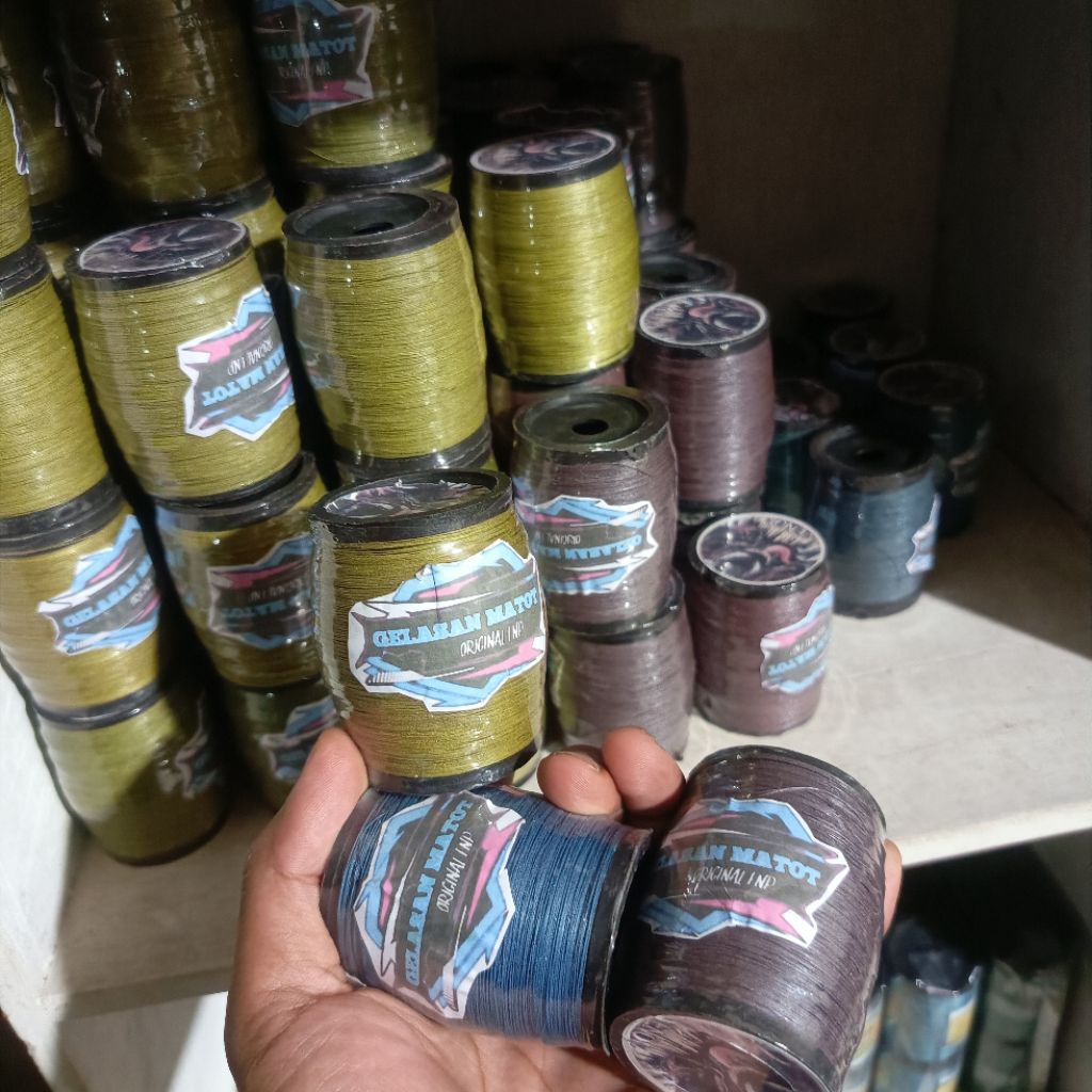 gelasan /senar layangan matot venom 1000