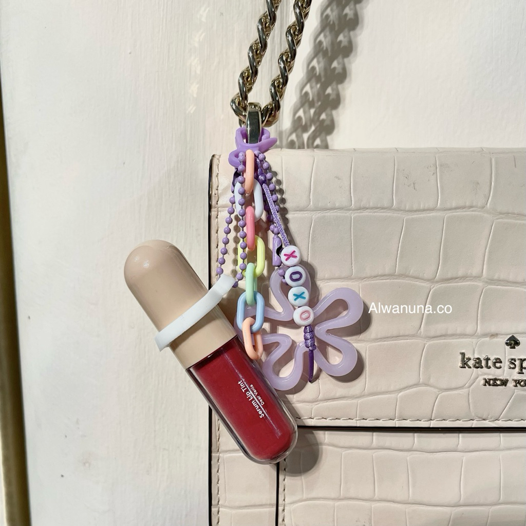 custom nama bagcharm keychain jompo minyak kayu putih hiasan bunga tas unik bunga inisial nama bag c