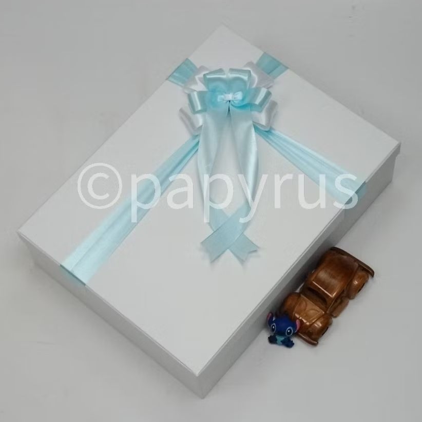 

PAPYRUS 30x40 Tinggi 10cm Kotak Kado Gift Box V2