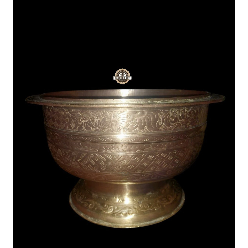 Bokor kuningan ukir lawas size BESAR ( B929 )