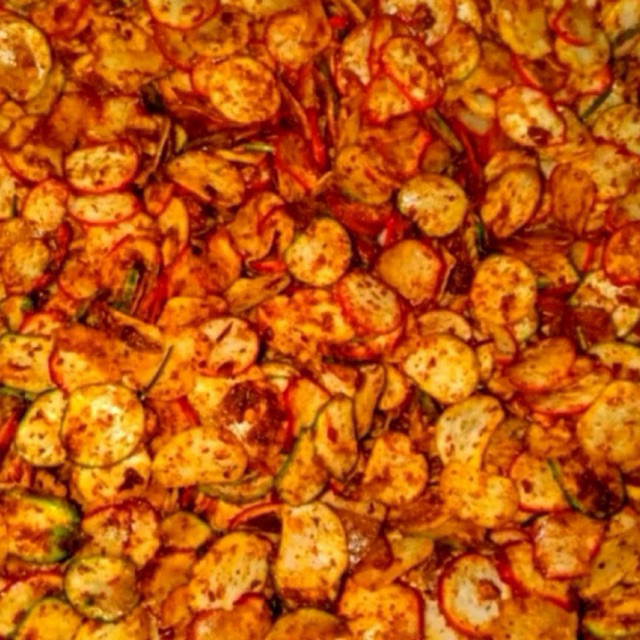 

BISA COD Kerupuk Seblak Bantat Kering Pedas Daun Jeruk | Kerupuk Seblak Bawang 200gr Dan 500gr