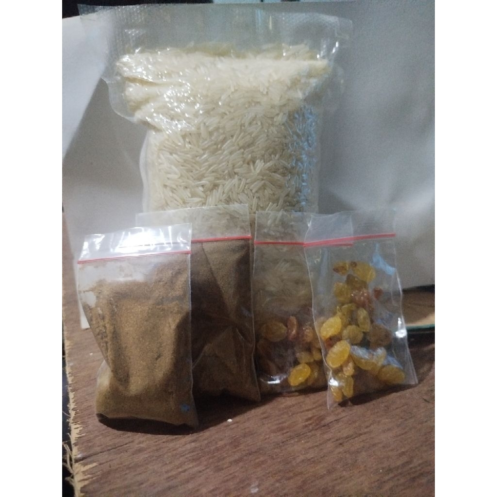 

Paket Nasi Kebuli/Kebuli Basmati 1kg (1000gr) Lengkap