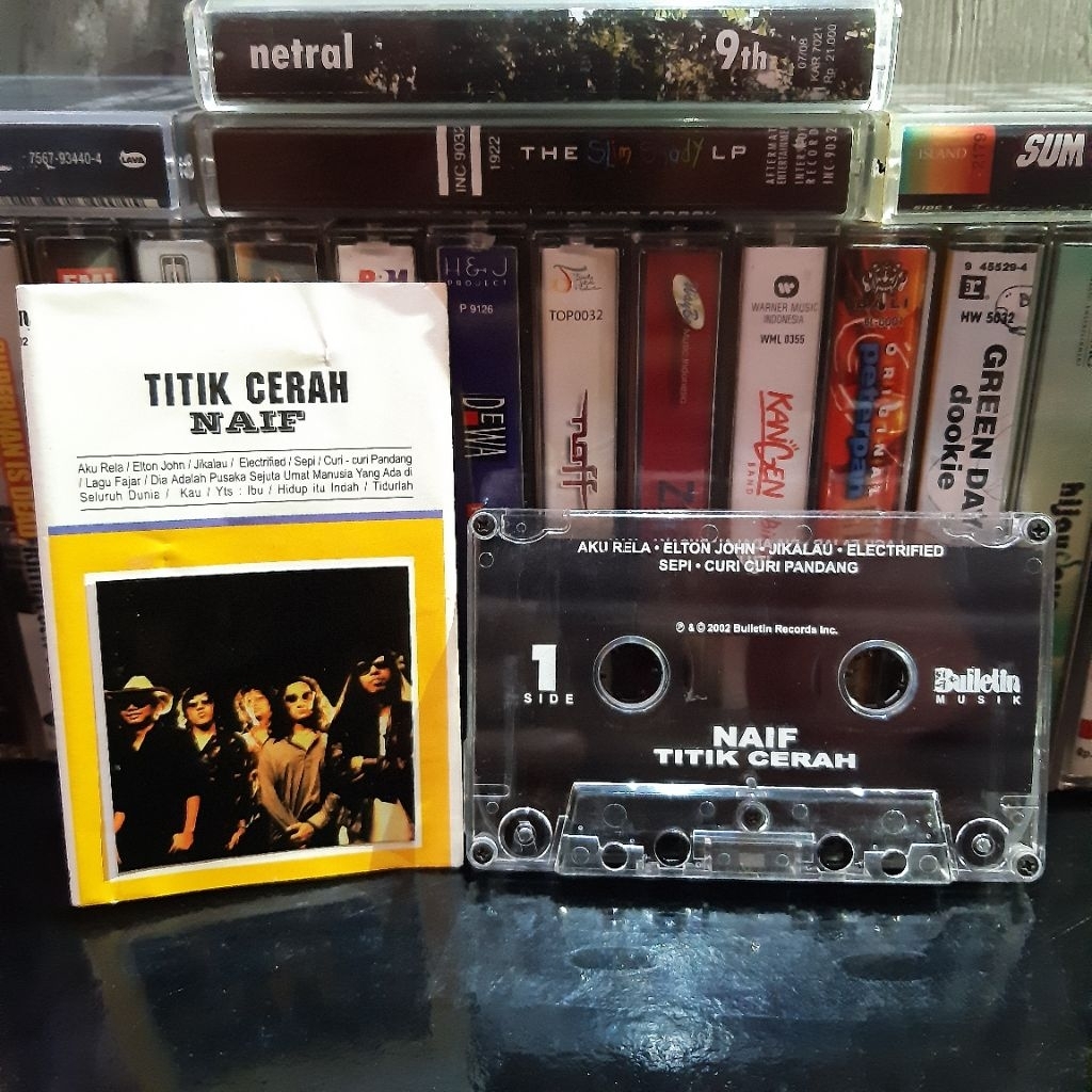 Kaset Naif Titik Cerah Curi Curi Pandang