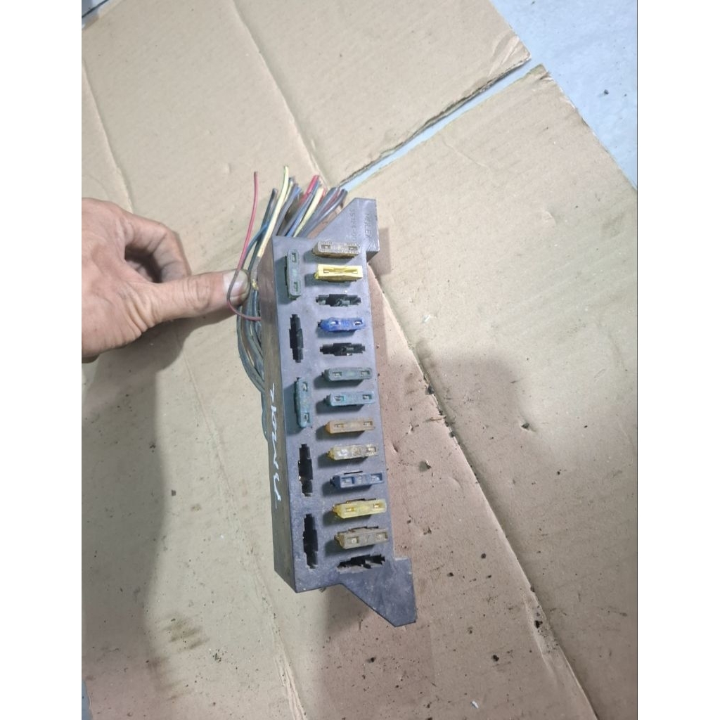 box sikring sekring fuse box bagian interior bawah dashboard timor kia shepia