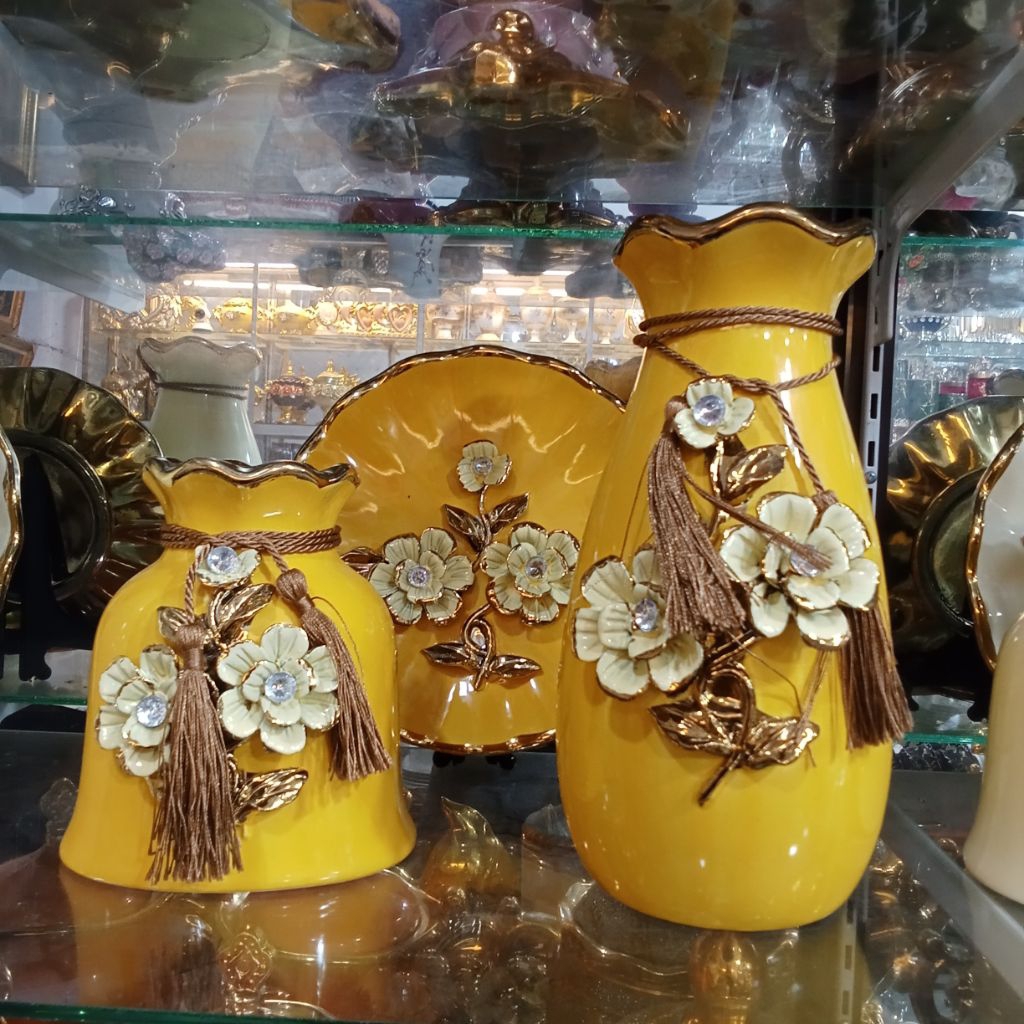 PAJANGAN GUCI PIRING 3 PCS cocok buat pajangan lemari kaca dll