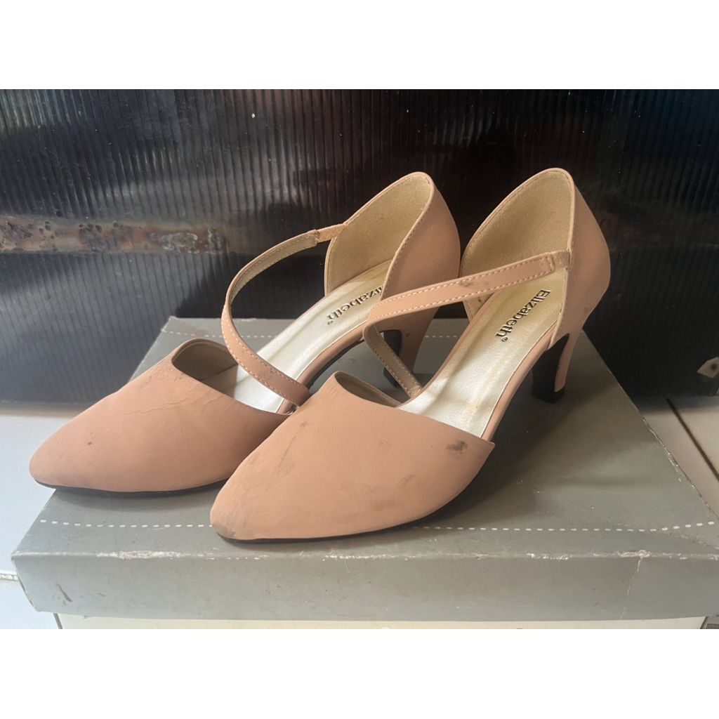 sepatu heels wanita by elizabeth