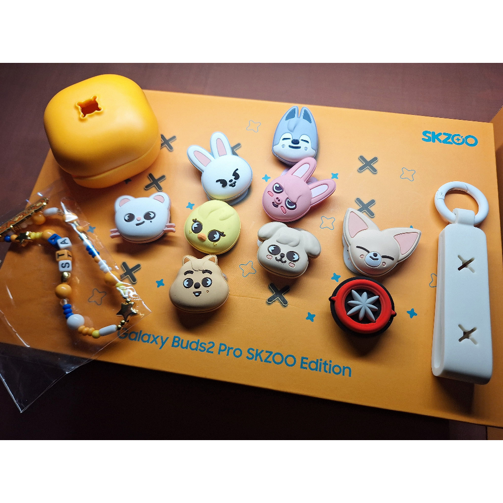 [PRELOVED] Stray Kids x SLBS SKZOO Official Galaxy Buds2 PRO