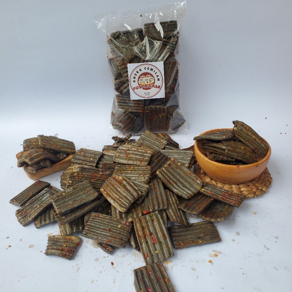 

Kerupuk Seblak Jengkol Pedas Daun Jeruk