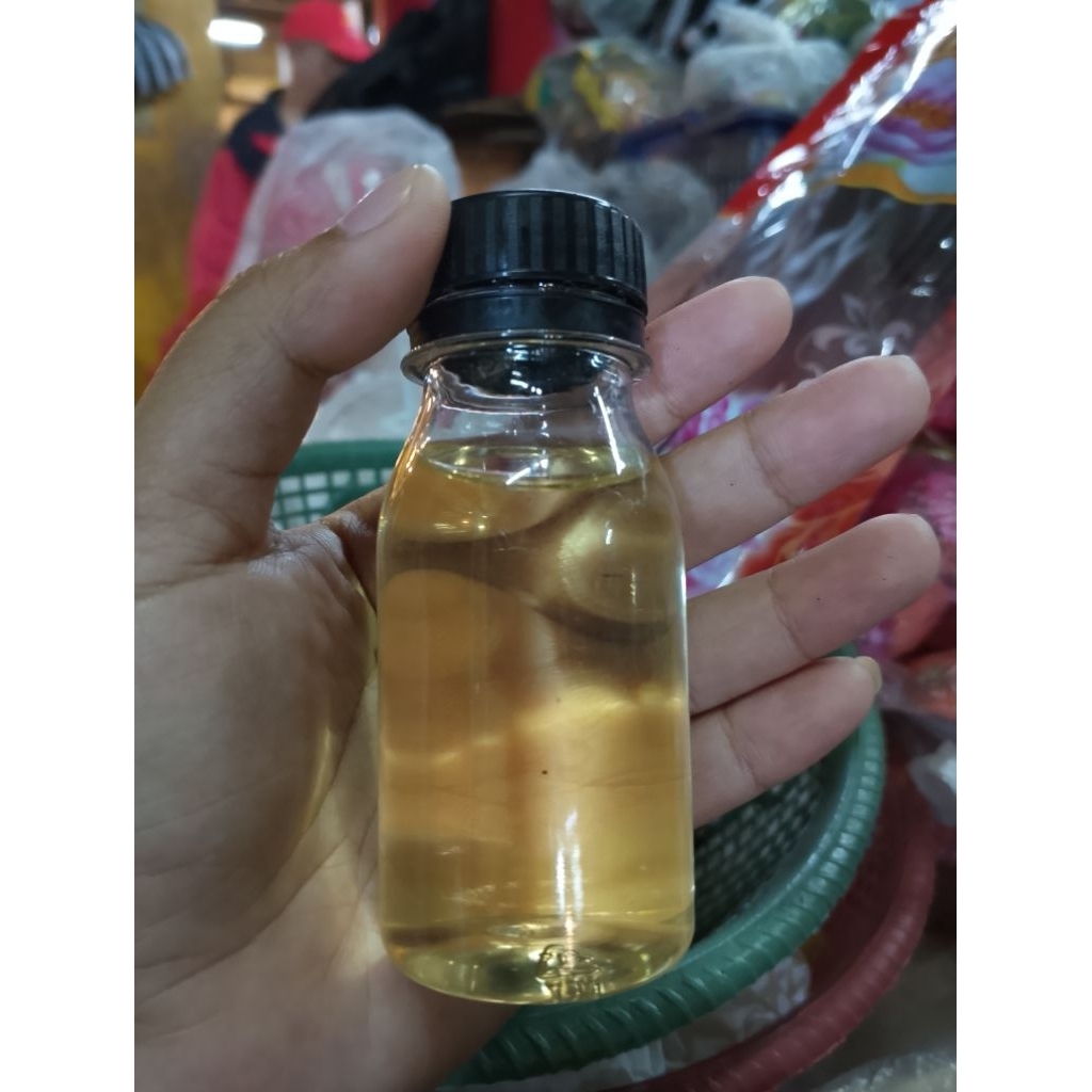 

Minyak kelapa asli dijual perbotol