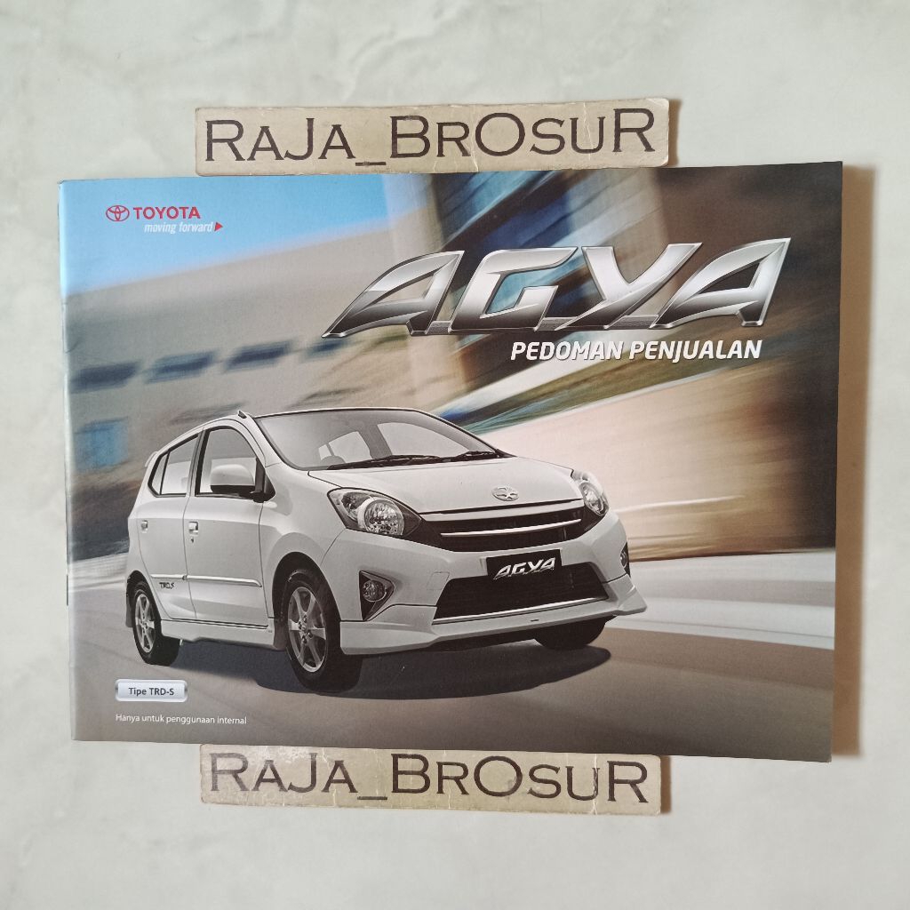 Buku pedoman penjualan Poster brosur katalog booklet Toyota Agya 2013-2016