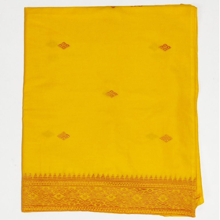 Kain Saput Kuning dengan Bordir