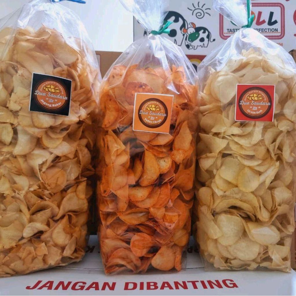 

KERIPIK SINGKONG DS 1KG KERIPIK JADUL GURIH RENYAH PEDAS MANIS SNACK KILOAN