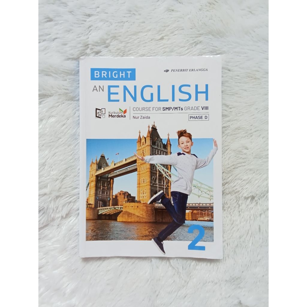 BukuBright English original SMP/Mts kurikulum merdeka kelas8