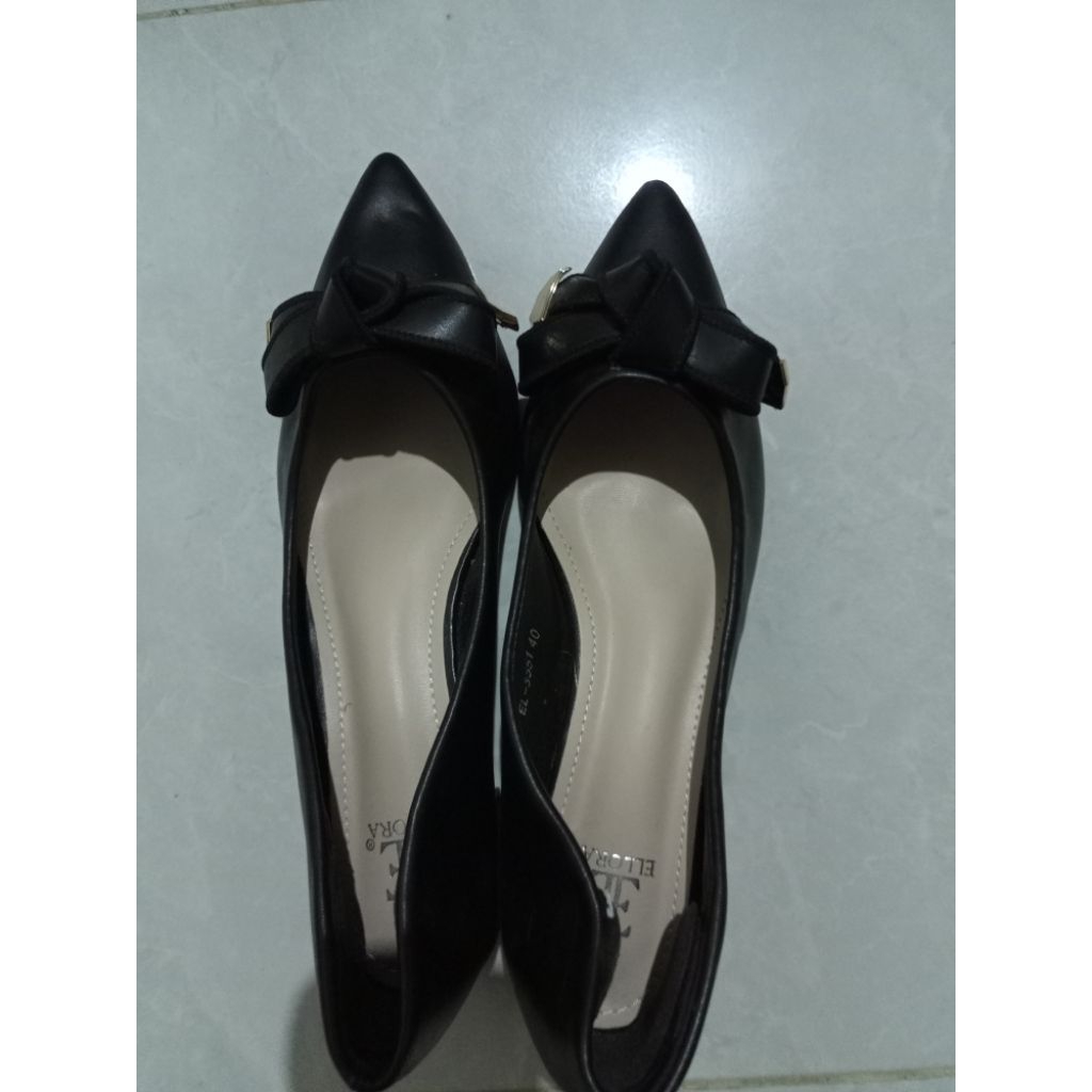 (PRELOVED) Ellora Sepatu Kerja Wanita Chunky Heels Hak Tahu 3.5cm Sintetis Import