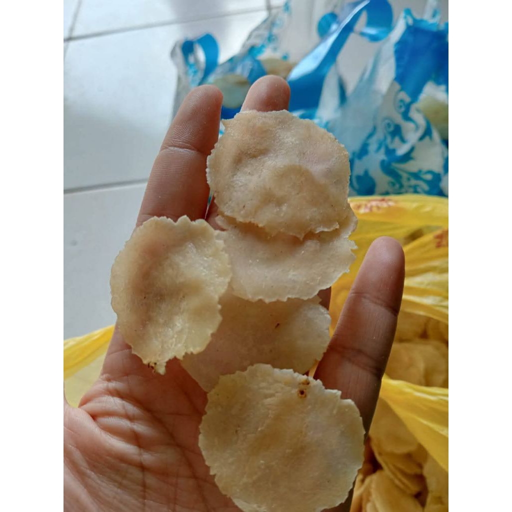 

Emping melinjo Khas Menes 1 Kg Asli tanpa bahan Campuran Super Tipis