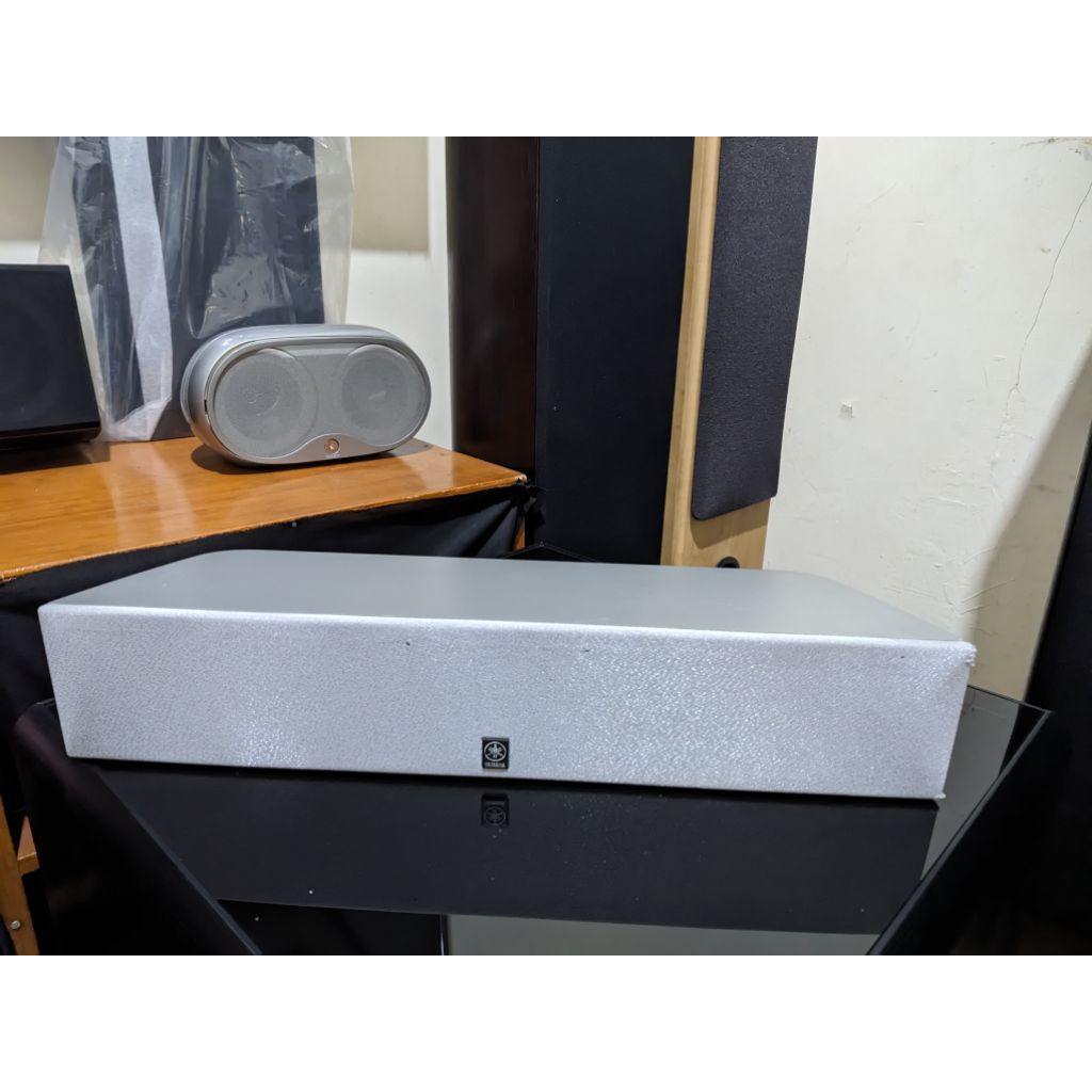 Yamaha center speaker NXS-100C Ex display
