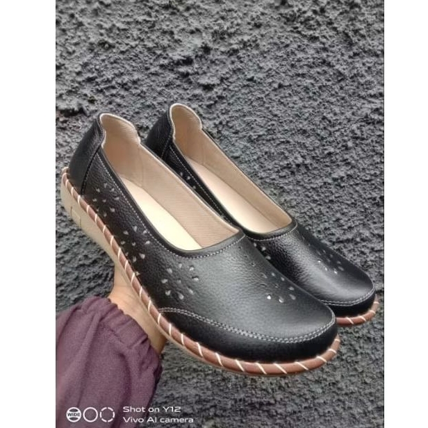 Sepatu Kickers Wanita Kulit Garut