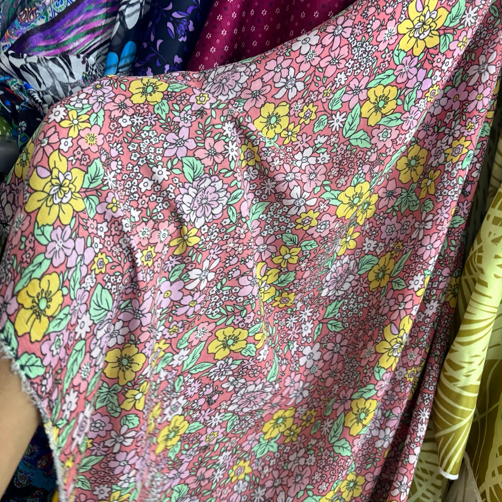 Kain Satin Silk Bunga Elegan – Untuk Gamis, Dress, Hijab