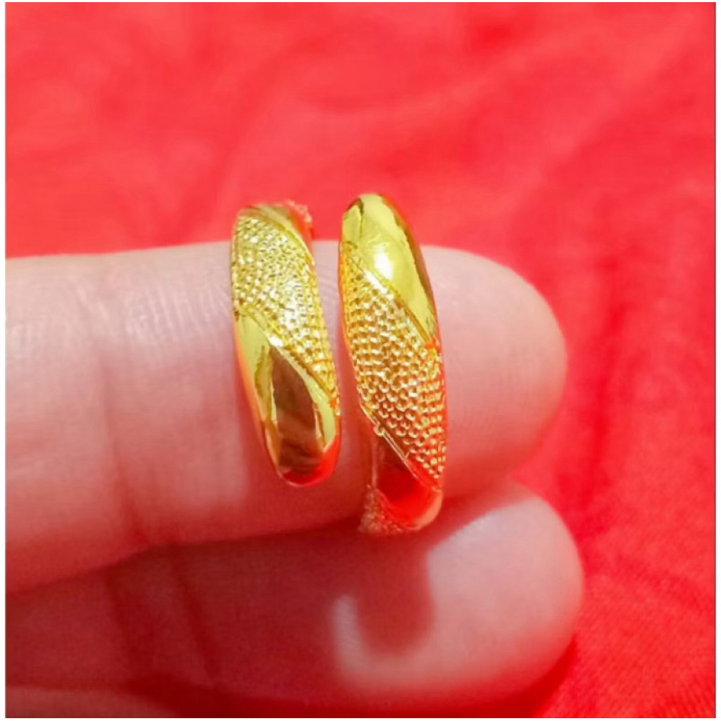 cincin ulir unik ukuran bisa di setting sendiri tebuat dari logam anti karat tidak pudar warna emas 