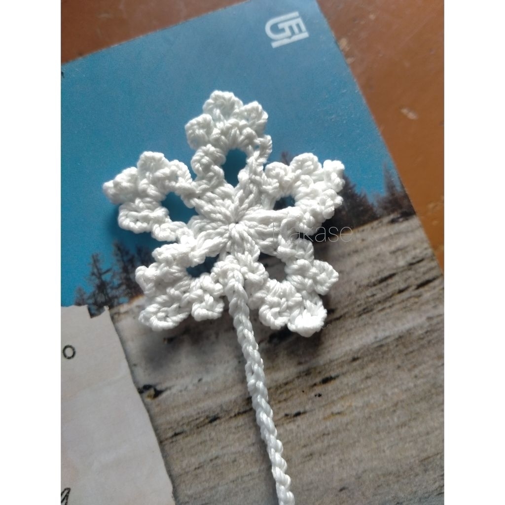 

Crochet Snowflake Bookmark || Pembatas Buku Rajut Salju