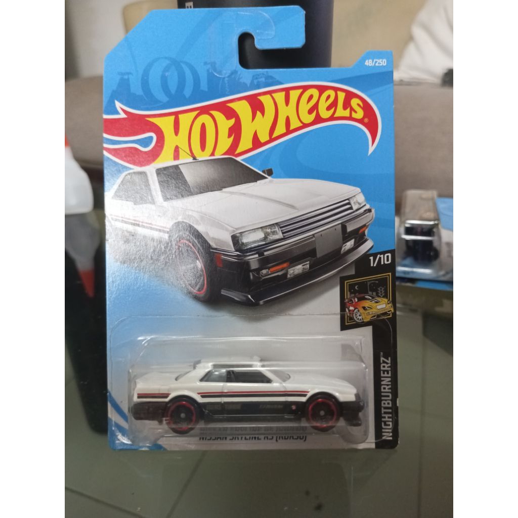 Hot wheels nissan skyline R30 Putih