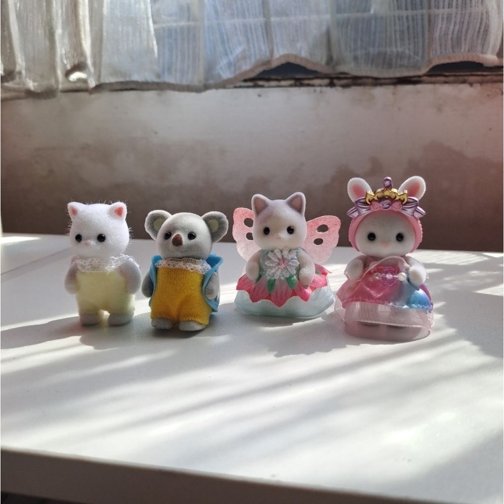 Sylvanian families persian cat koala outdoor snow rabbit royal princess latte cat fairy