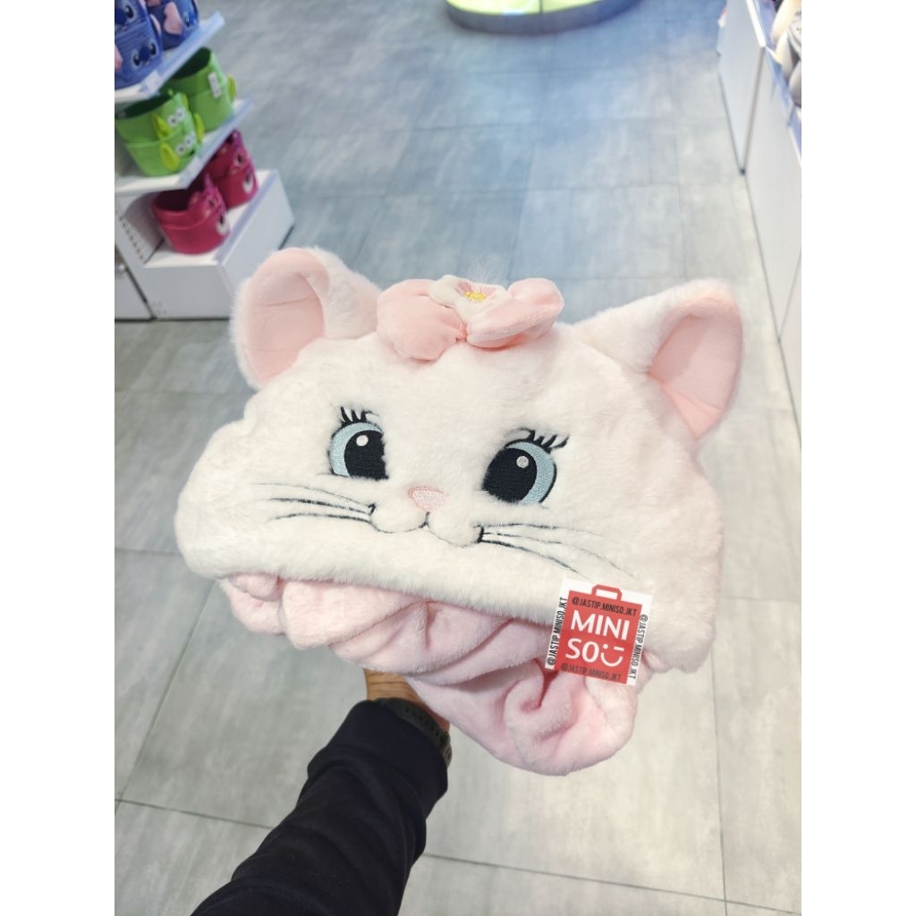 Oh Some x DISNEY Hooded Blanket / Selimut Hoodie Lembut DISNEY MARIE Cat (140x90cm)
