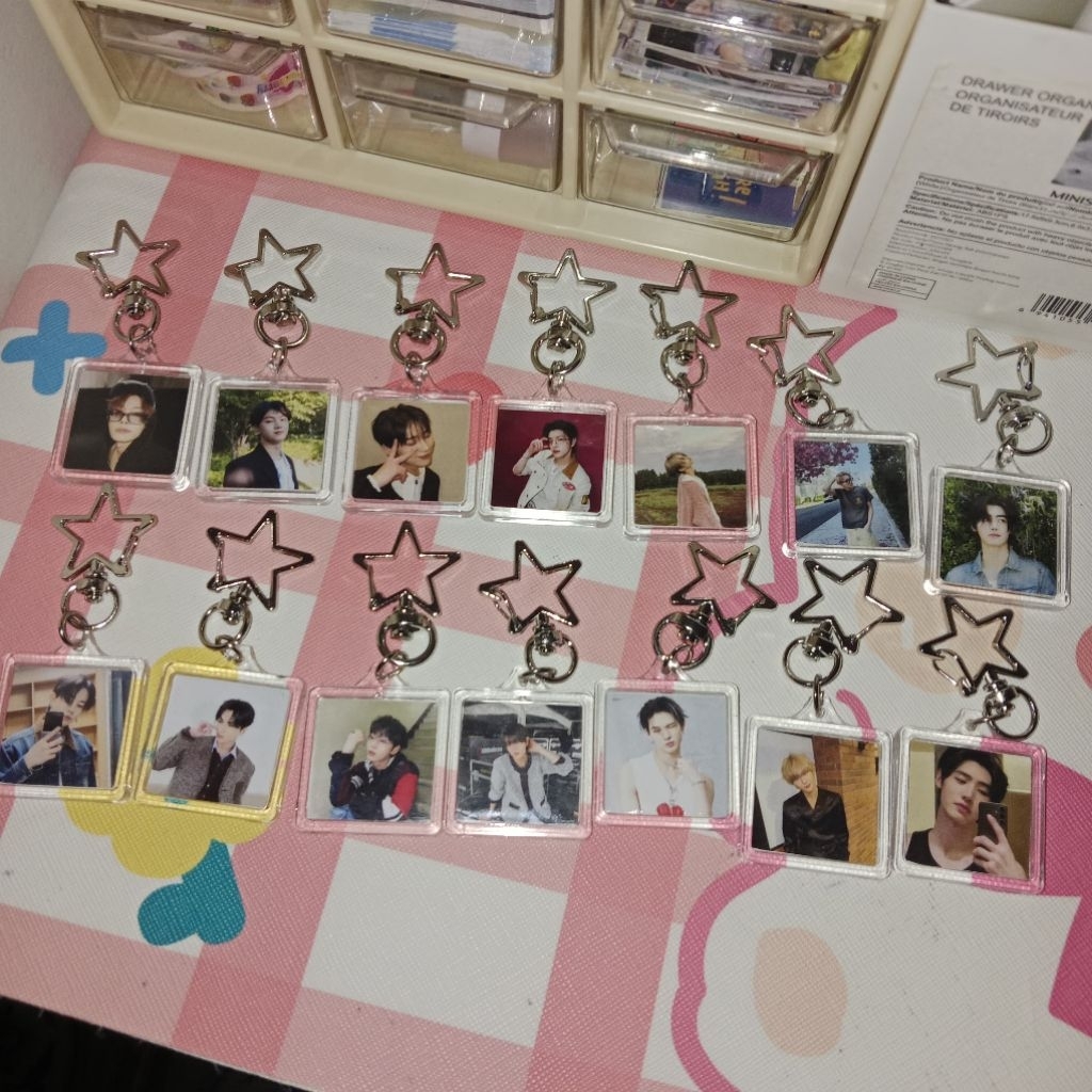 • Limite stock ~ ENHYPEN square photo frame keychain | double side keychain enhypen Heesung Sunghoon