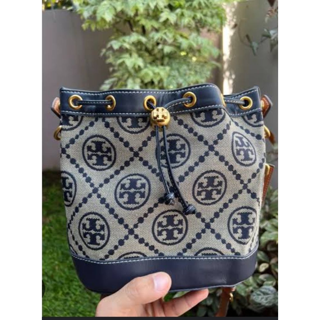 Tory burch original monogram jacquard bucket preloved tas wanita second
