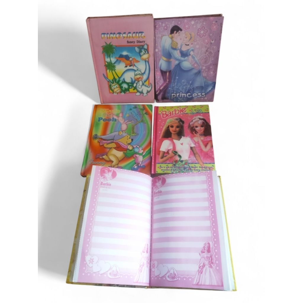 

buku diary/diary book/buku harian/notebook karakter RENDOM (15x12cm) SEDANG