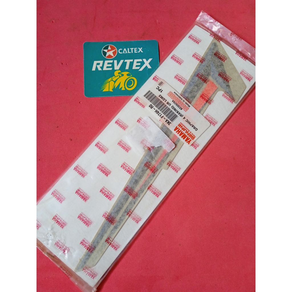 striping sticker stiker Lis cover box tutup dop aki kanan Yamaha rxking rx king 2001 silver original