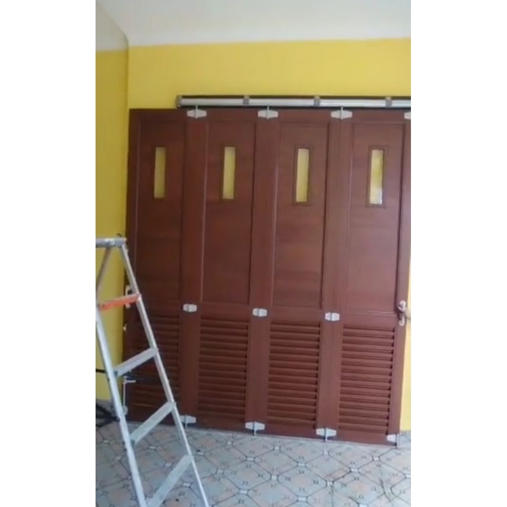 Pintu Garasi Aluminium