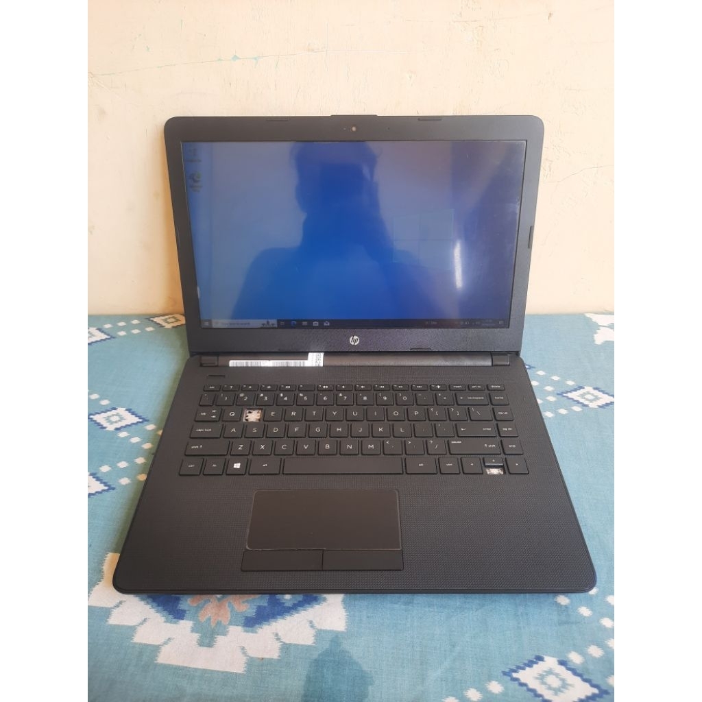 Laptop Second HP 14 bw015au Amd A9