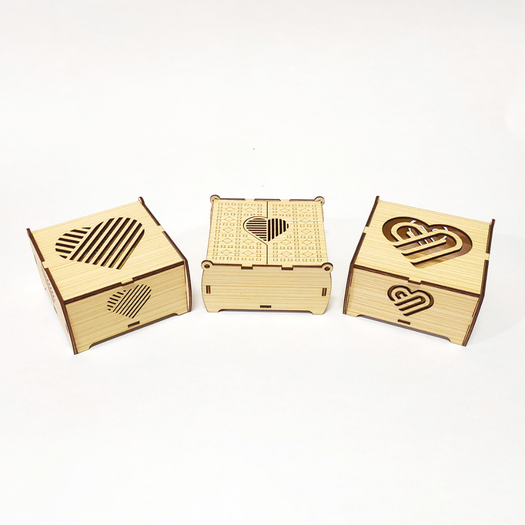 

Gift Box Heart Love Kotak Kado Bingkisan Perhiasan Dll Box Kayu