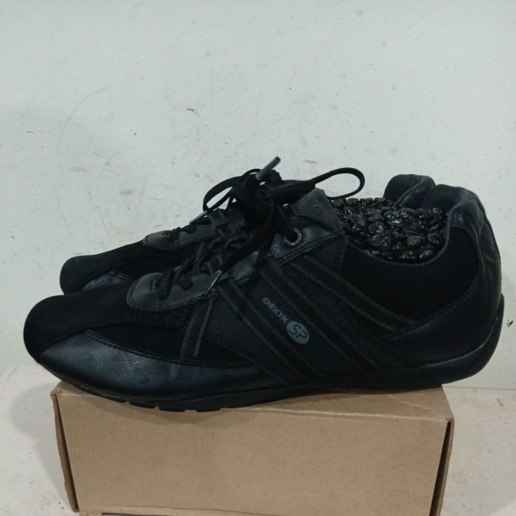 Sepatu Pria Geox SP
