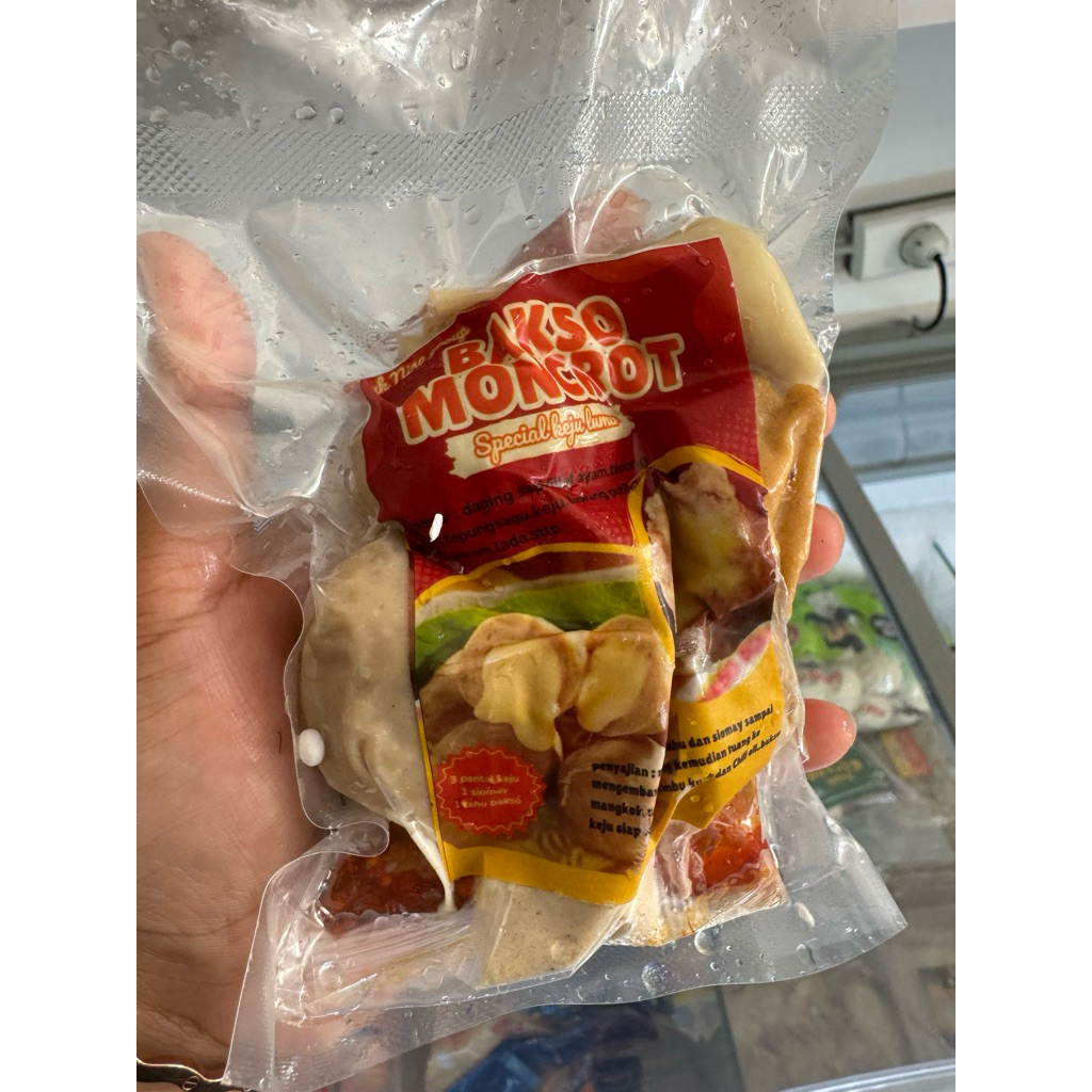 

Bakso Moncrot Keju Lumer Viral Chili Oil