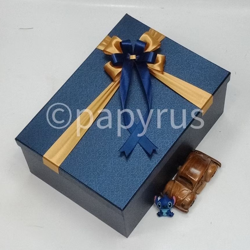

PAPYRUS 25x35 Tinggi 15cm Kotak Kado Gift Box Hadiah V3